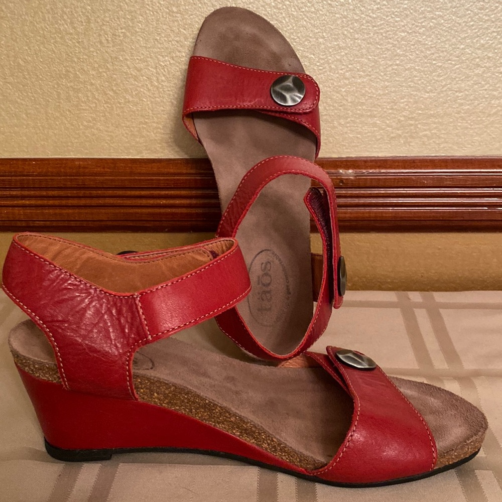 Taos Wedge Sandals
